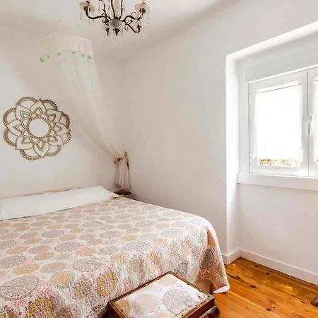 Апартаменты The Grandparents'house Ii Лиссабон